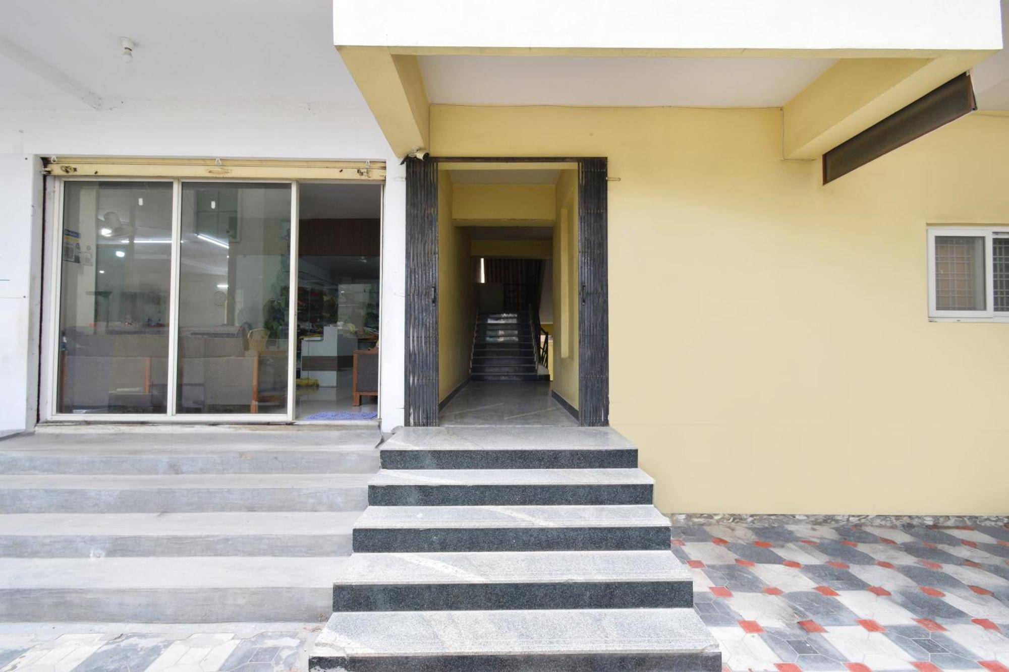 Hotel O Lucky Grand Hyderabad Eksteriør bilde