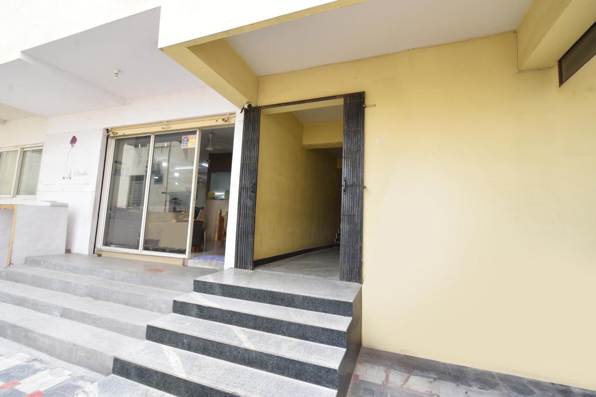 Hotel O Lucky Grand Hyderabad Eksteriør bilde